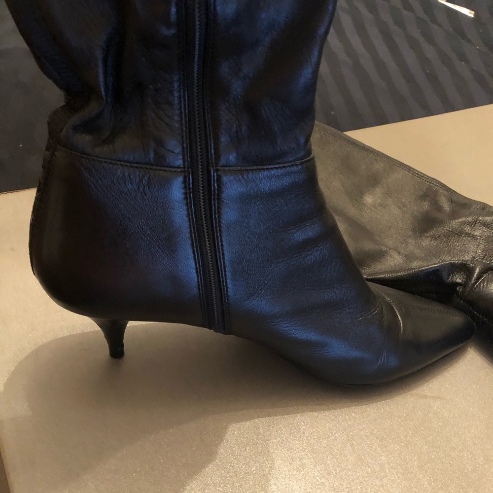 PRADA - Picture 16 of 16